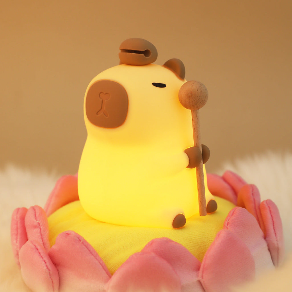 CapyGlow - Dolce lampada da notte LED con morbida luce calda e affascinante design di Capybara