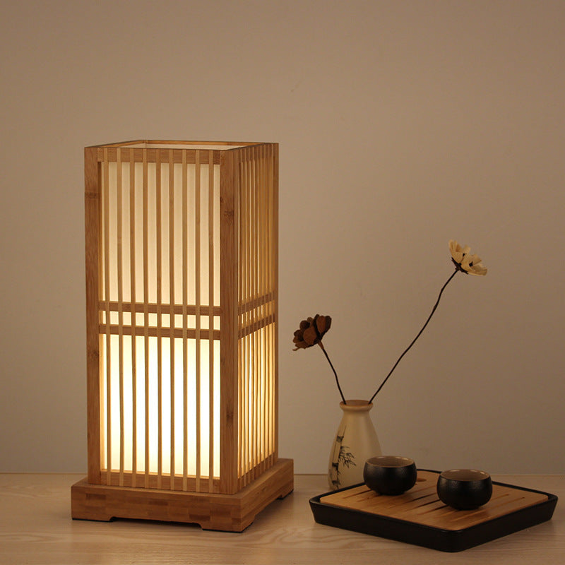 Lampada da Tavolo Tradizionale Giapponese a Colonna Quadrata in Bambù con 1 Luce per Camera da Letto