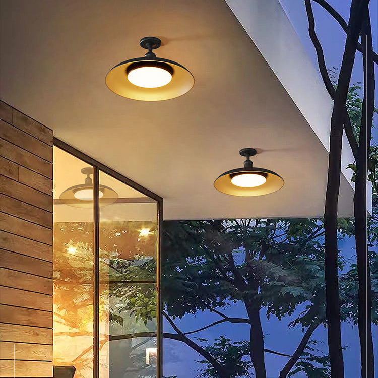 Lampada da soffitto semincassata rotonda in acciaio carbonizzato scandinavo contemporaneo impermeabile a 1 luce per patio all'aperto