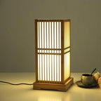 Lampada da Tavolo Tradizionale Giapponese a Colonna Quadrata in Bambù con 1 Luce per Camera da Letto