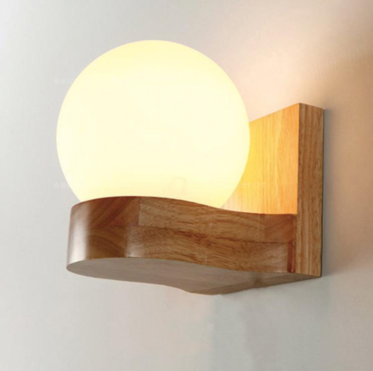 Applique da Parete in Vetro con Sfera in Legno di Gomma Nordico Contemporaneo 1/2 Luce per Camera da Letto