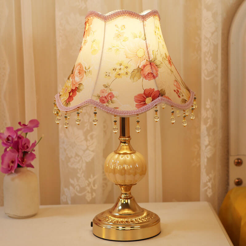 Lampada da Tavolo Tradizionale Vintage in Tessuto Floreale con Placcatura in Vetro per Camera da Letto