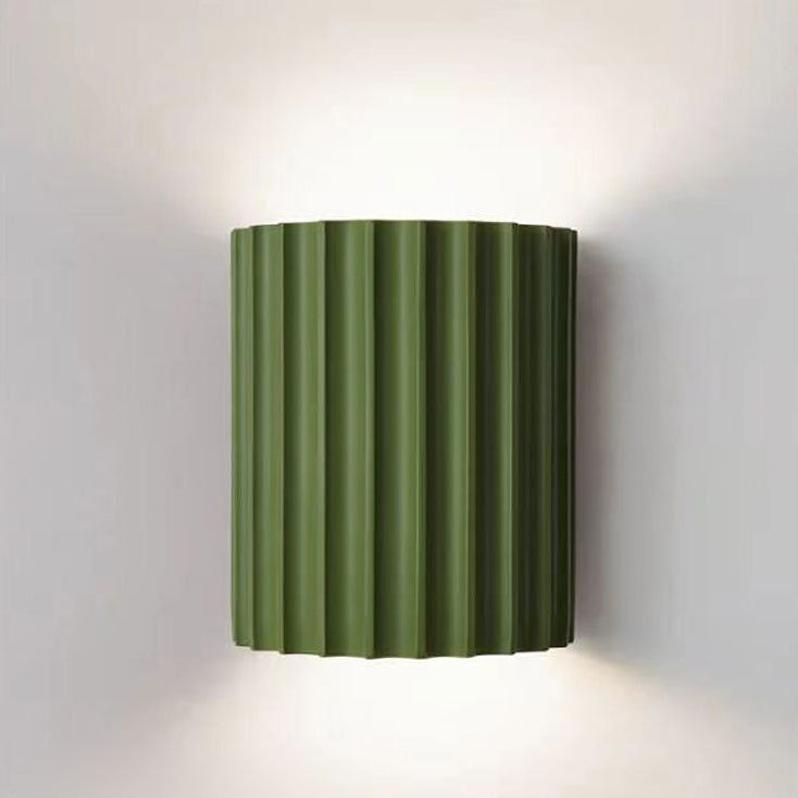 Applique da parete contemporanea scandinava in resina a mezza colonna con 2 luci per corridoio