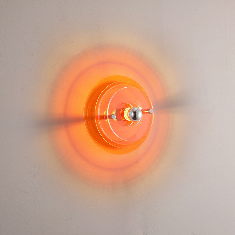Applique da parete a forma di disco volante in ferro e acrilico colorato contemporaneo per sala di intrattenimento con 1 luce