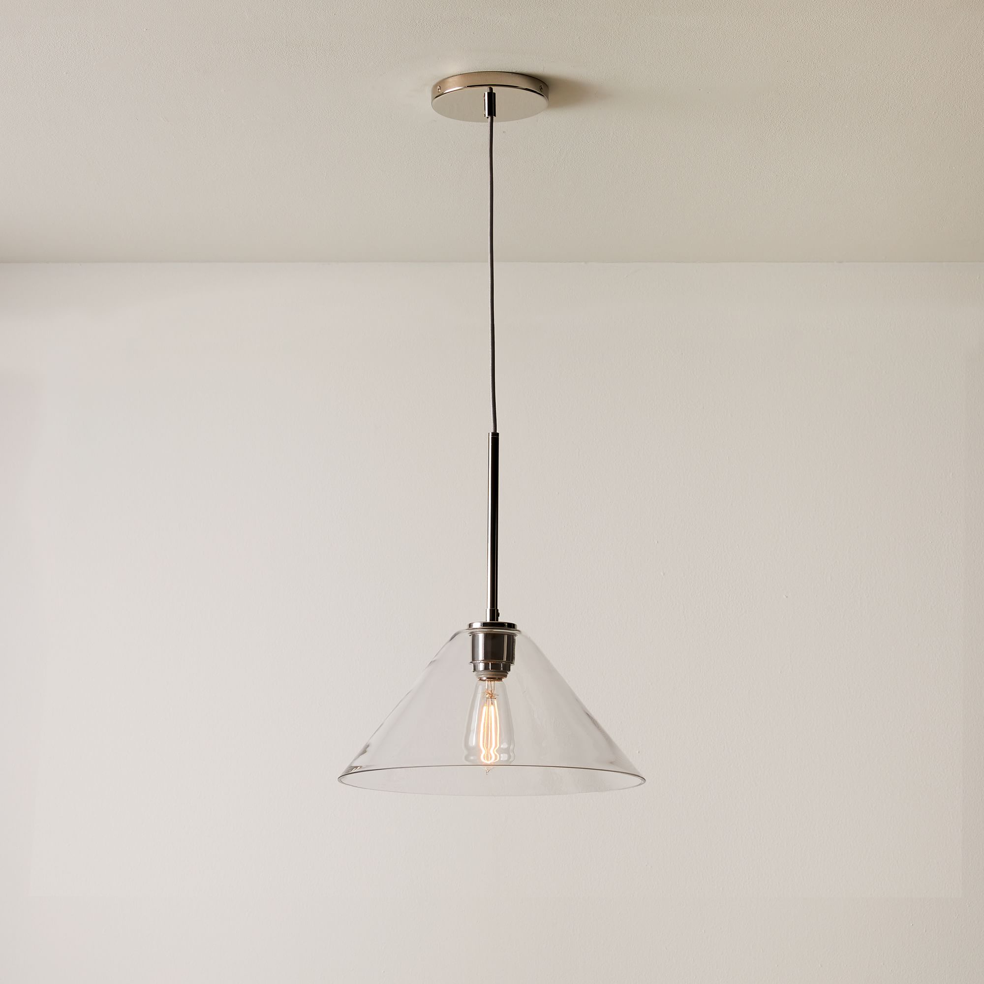 Lampada a sospensione a cono in vetro trasparente per cucina