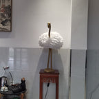 Lampada da tavolo in metallo a forma di fenicottero con piume d'oca nordico contemporaneo, 1 luce per comodino