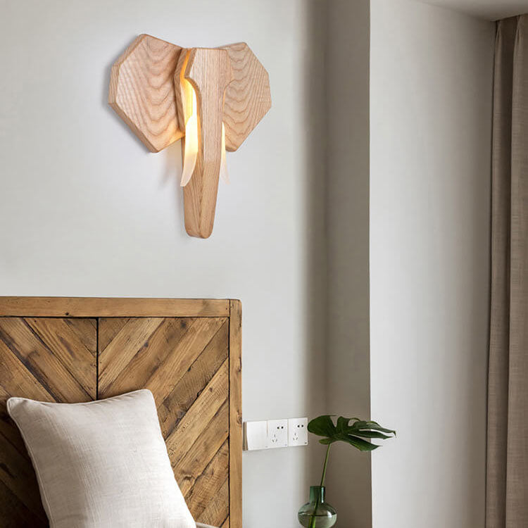 Lampada da parete LED a forma di elefante in legno massello creativo nordico