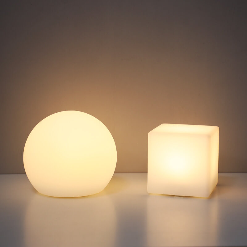 Lampada da tavolo decorativa a luce notturna con telecomando in geometria creativa PE