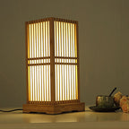 Lampada da Tavolo Tradizionale Giapponese a Colonna Quadrata in Bambù con 1 Luce per Camera da Letto