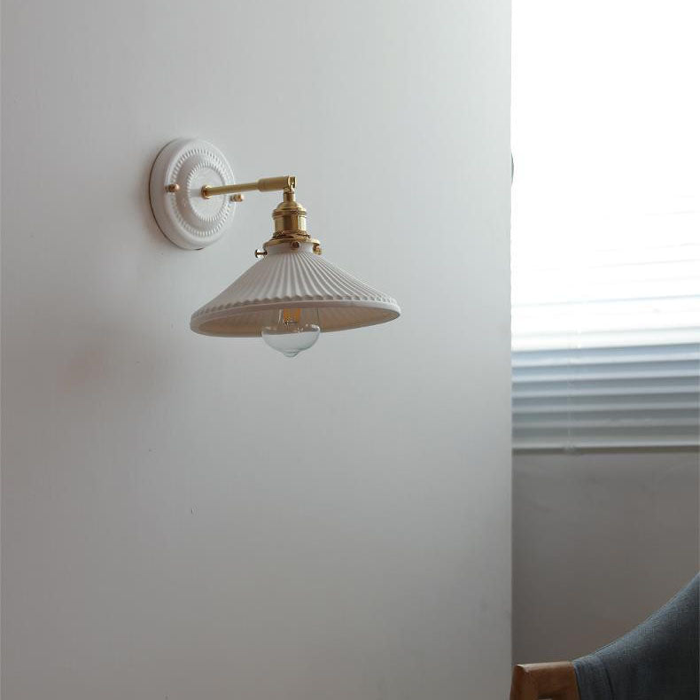 Applique da parete in ceramica vintage tradizionale rotonda in ottone con 1 luce per soggiorno