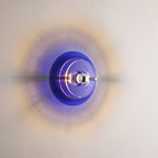 Applique da parete a forma di disco volante in ferro e acrilico colorato contemporaneo per sala di intrattenimento con 1 luce