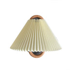 Applique moderna originale in legno massello plissettato a semicerchio con 1 luce