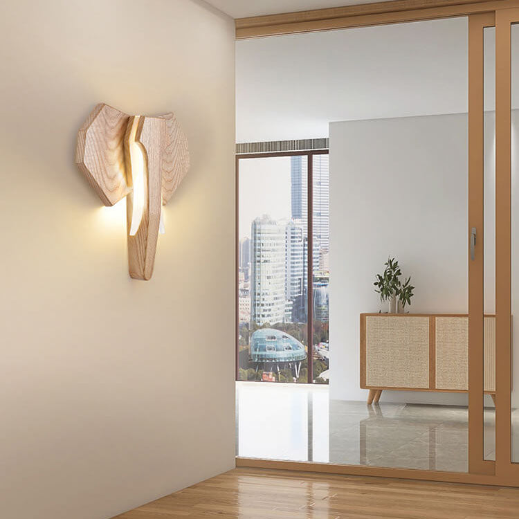Lampada da parete LED a forma di elefante in legno massello creativo nordico