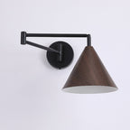 Applique da parete in ferro con braccio a sospensione a cono nordico contemporaneo in legno 1 luce per camera da letto