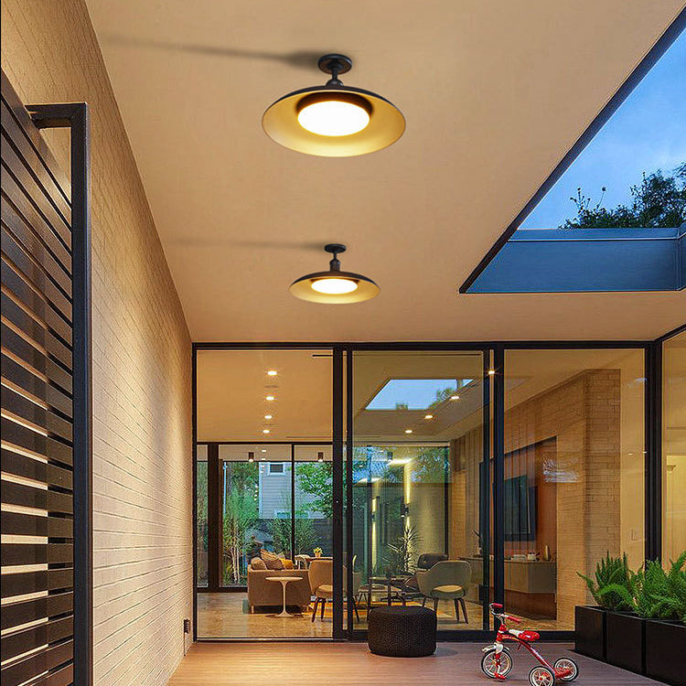 Lampada da soffitto semincassata rotonda in acciaio carbonizzato scandinavo contemporaneo impermeabile a 1 luce per patio all'aperto