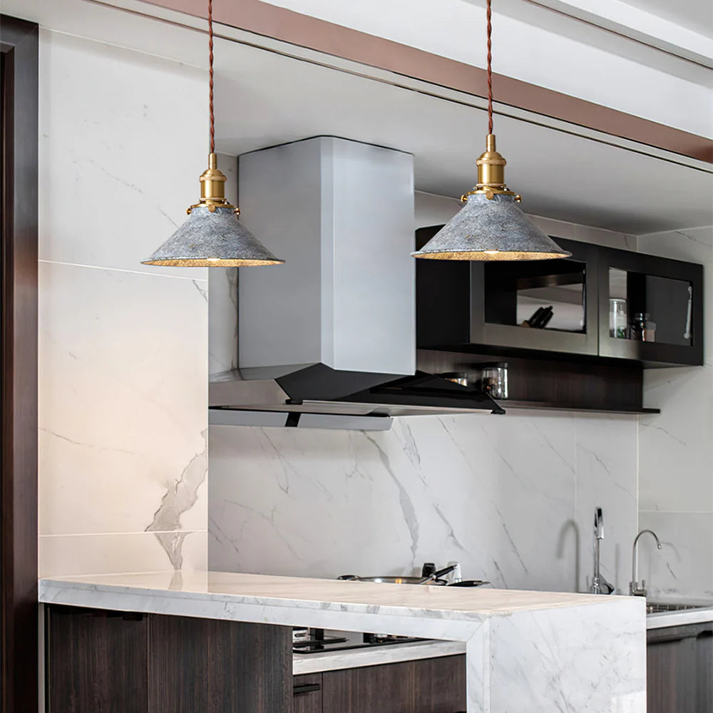 Lampada a Sospensione in Ottone a Forma di Cono Classico