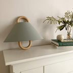 Applique moderna originale in legno massello plissettato a semicerchio con 1 luce