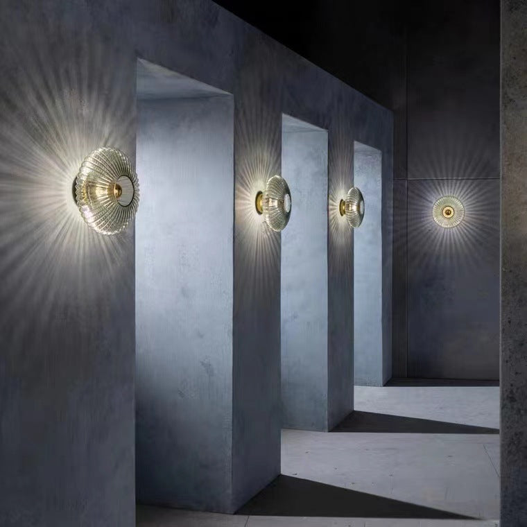 Applique da parete rotonda in vetro a strisce di ferro nordico contemporaneo con 1 luce per soggiorno
