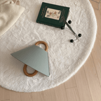 Applique moderna originale in legno massello plissettato a semicerchio con 1 luce