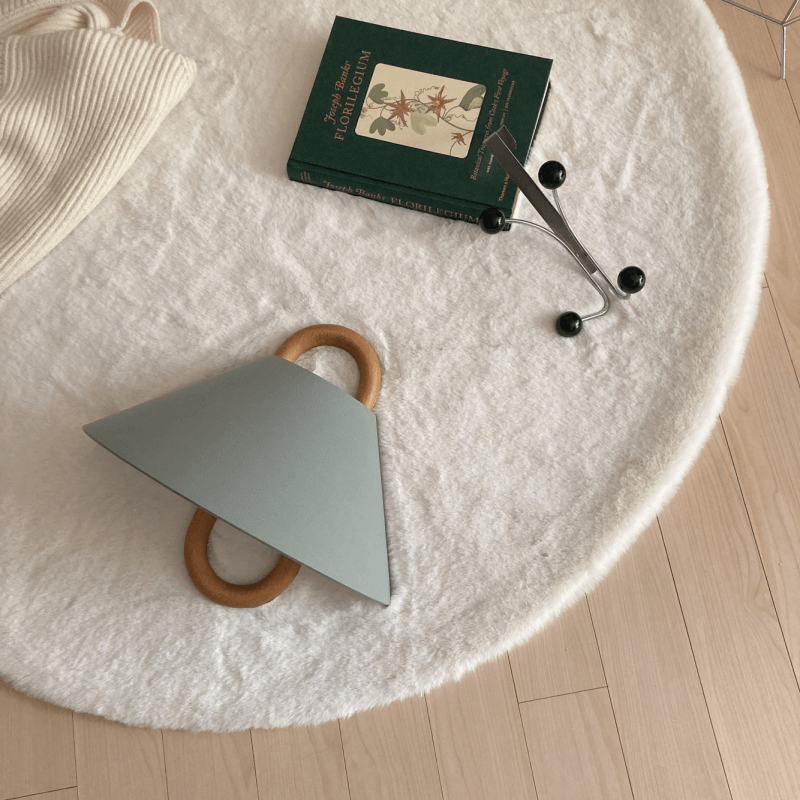 Applique moderna originale in legno massello plissettato a semicerchio con 1 luce