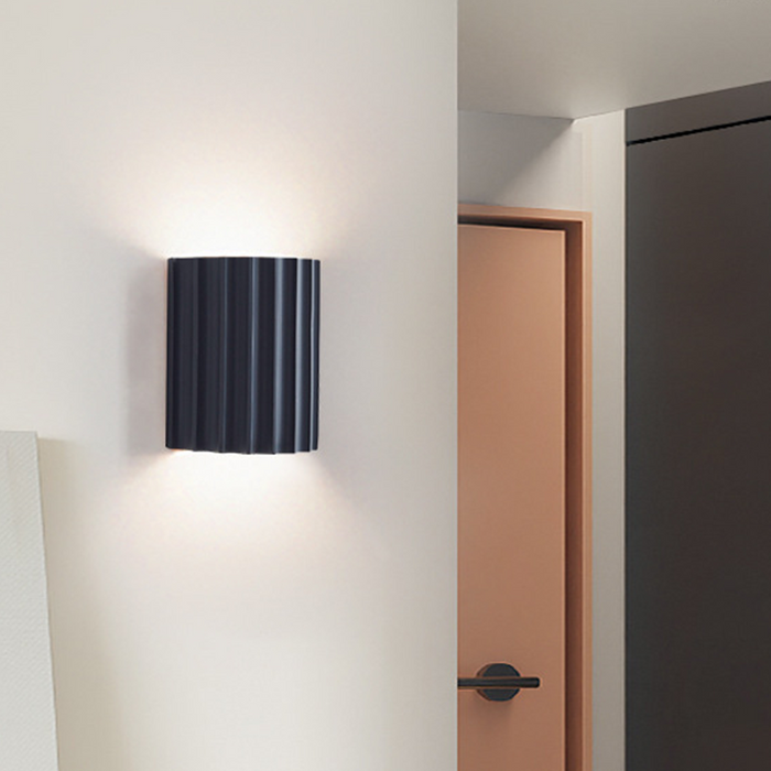 Moderna Applique Mezza Rossa in Resina per il Soggiorno