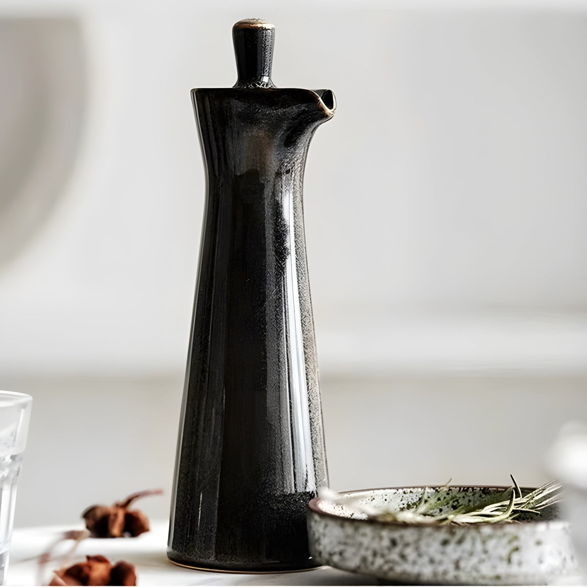 Bottiglia per olio e spezie in ceramica – Elegante e preserva gli aromi | Perfetta per cucina e tavolo da pranzo