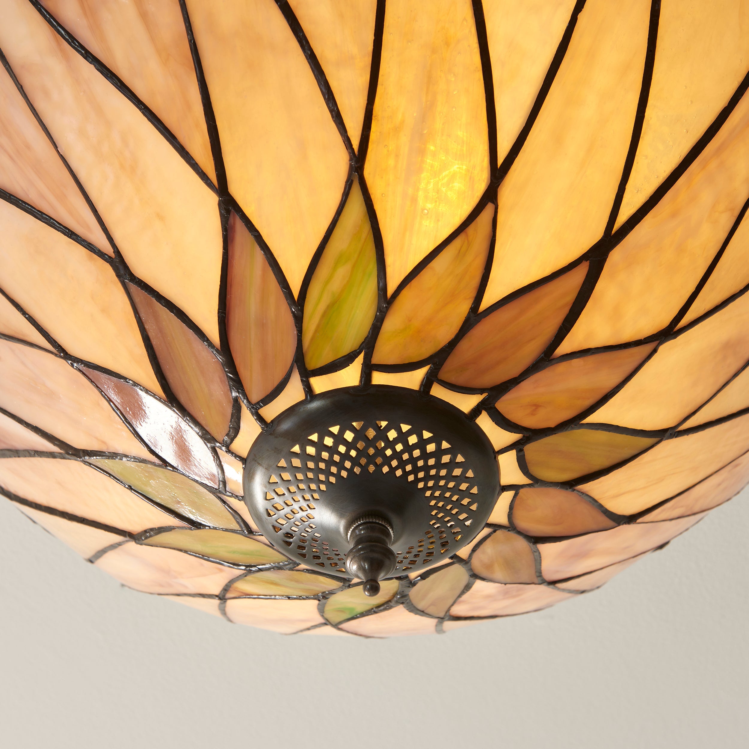 Interiors 1900 Hutchinson Medium Flush Tiffany Lampada da Soffitto