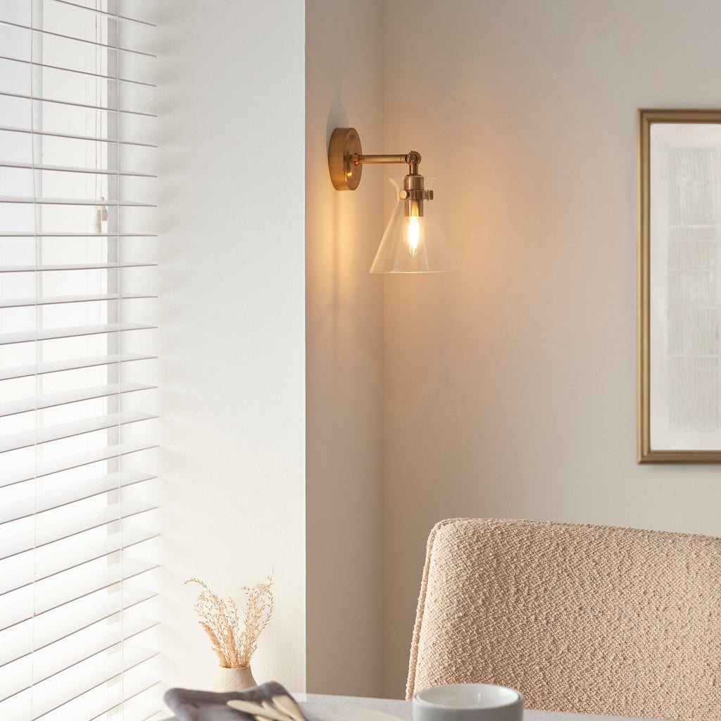 Lampada da Parete Regolabile in Ottone Harlow di Endon Lighting