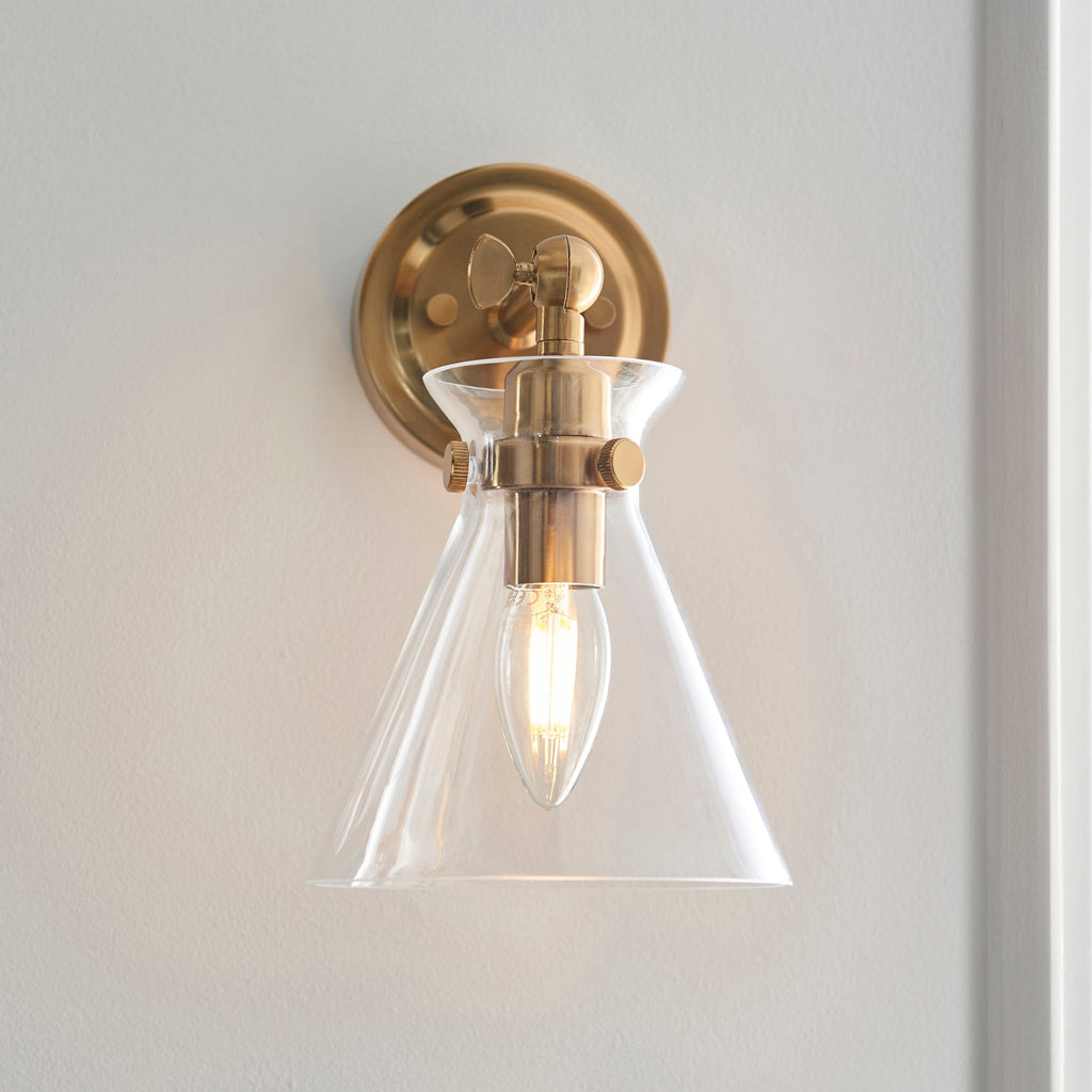 Lampada da Parete Regolabile in Ottone Harlow di Endon Lighting