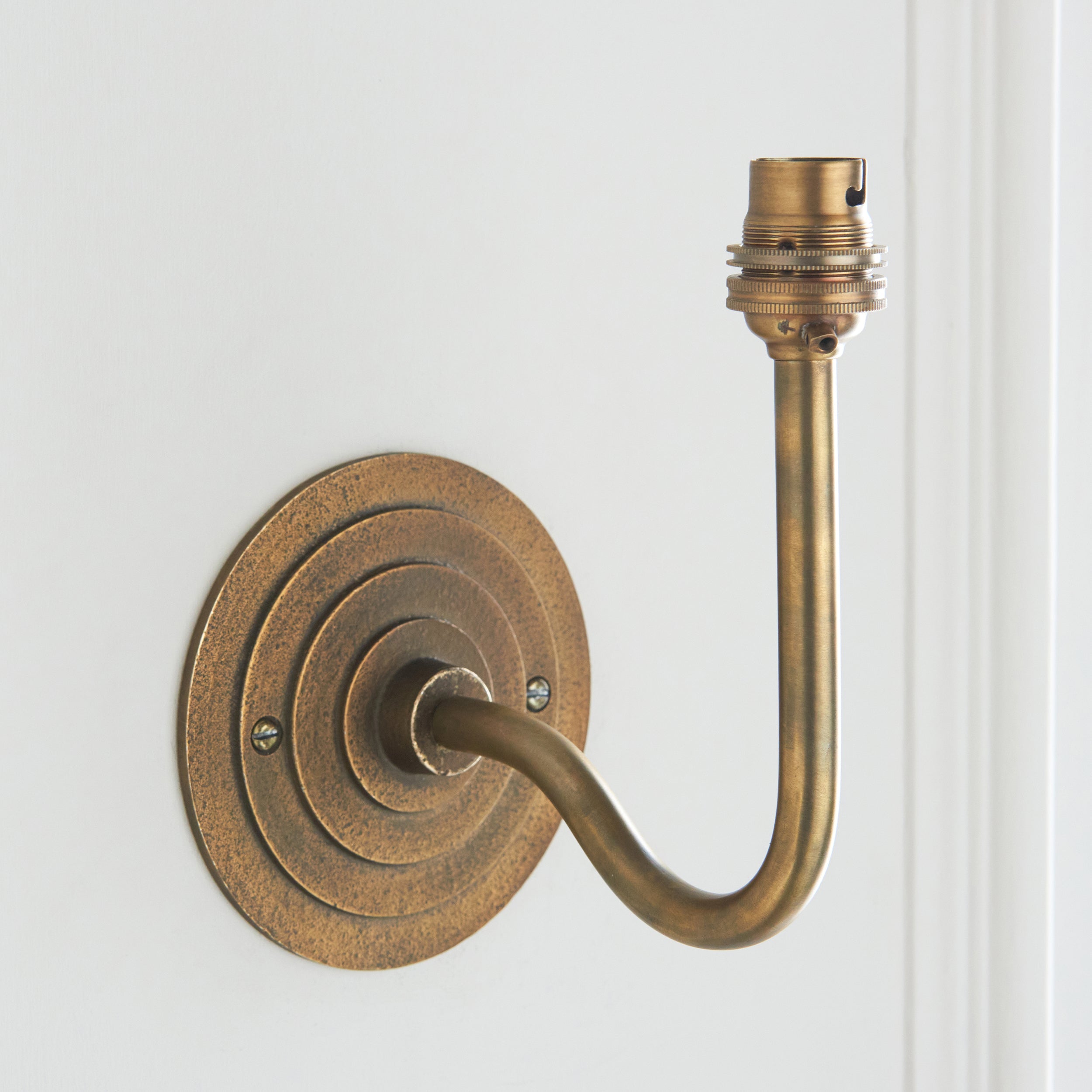 Fissaggio a Parete in Ottone Halo Swan