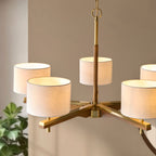Heathcliff Lampadario a 5 Bracci in Legno Massello e Ottone