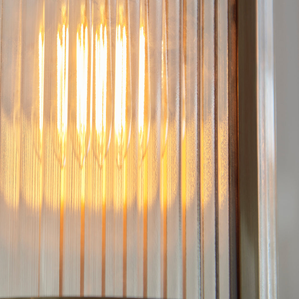 Ridgeton Pendant in Ottone Antico con Paralume in Vetro Rigato