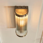Ridgeton Lampada da Parete in Ottone Antico con Ombra in Vetro Striato