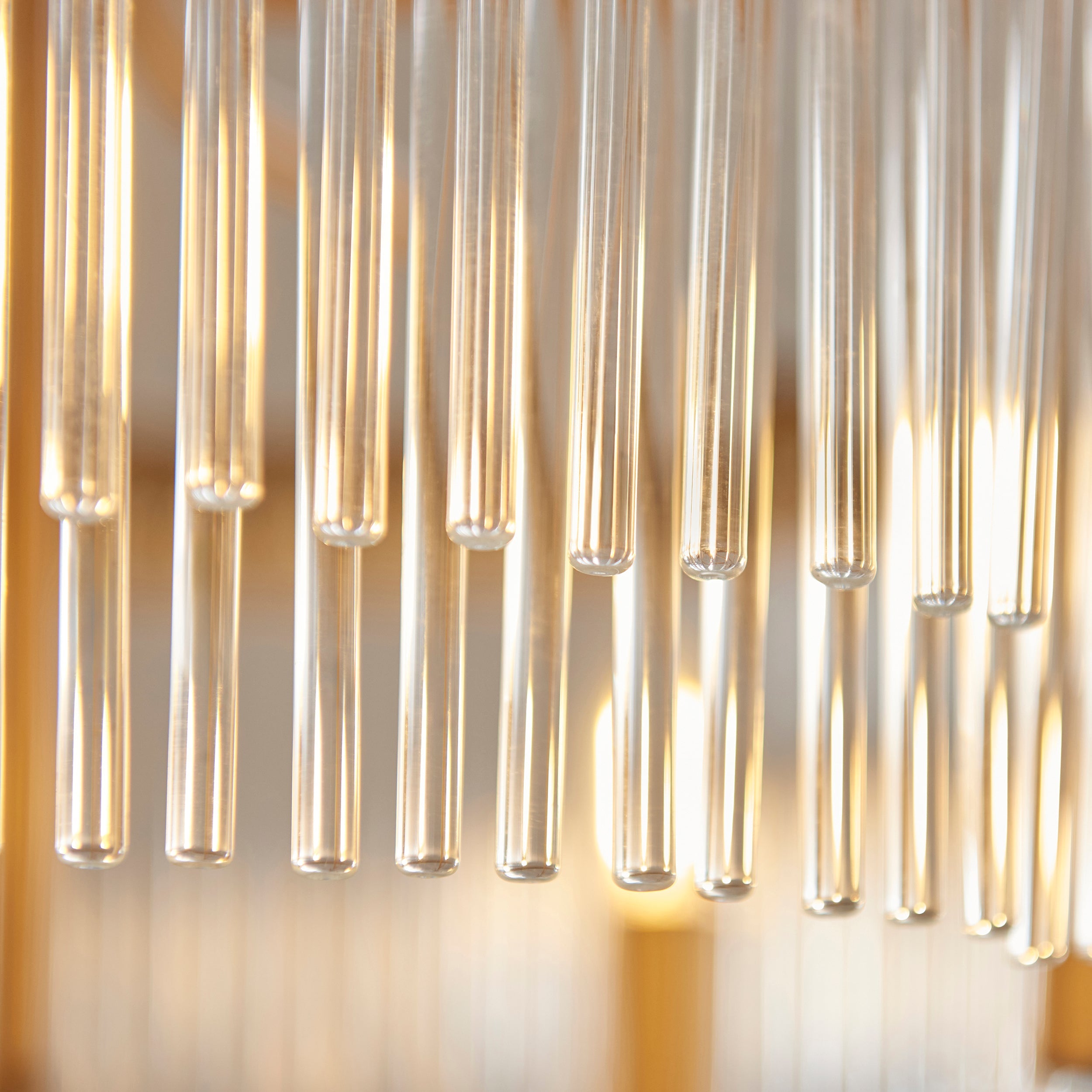 Lampadario in Ottone Clermont a 5 Luci - Aste di Vetro
