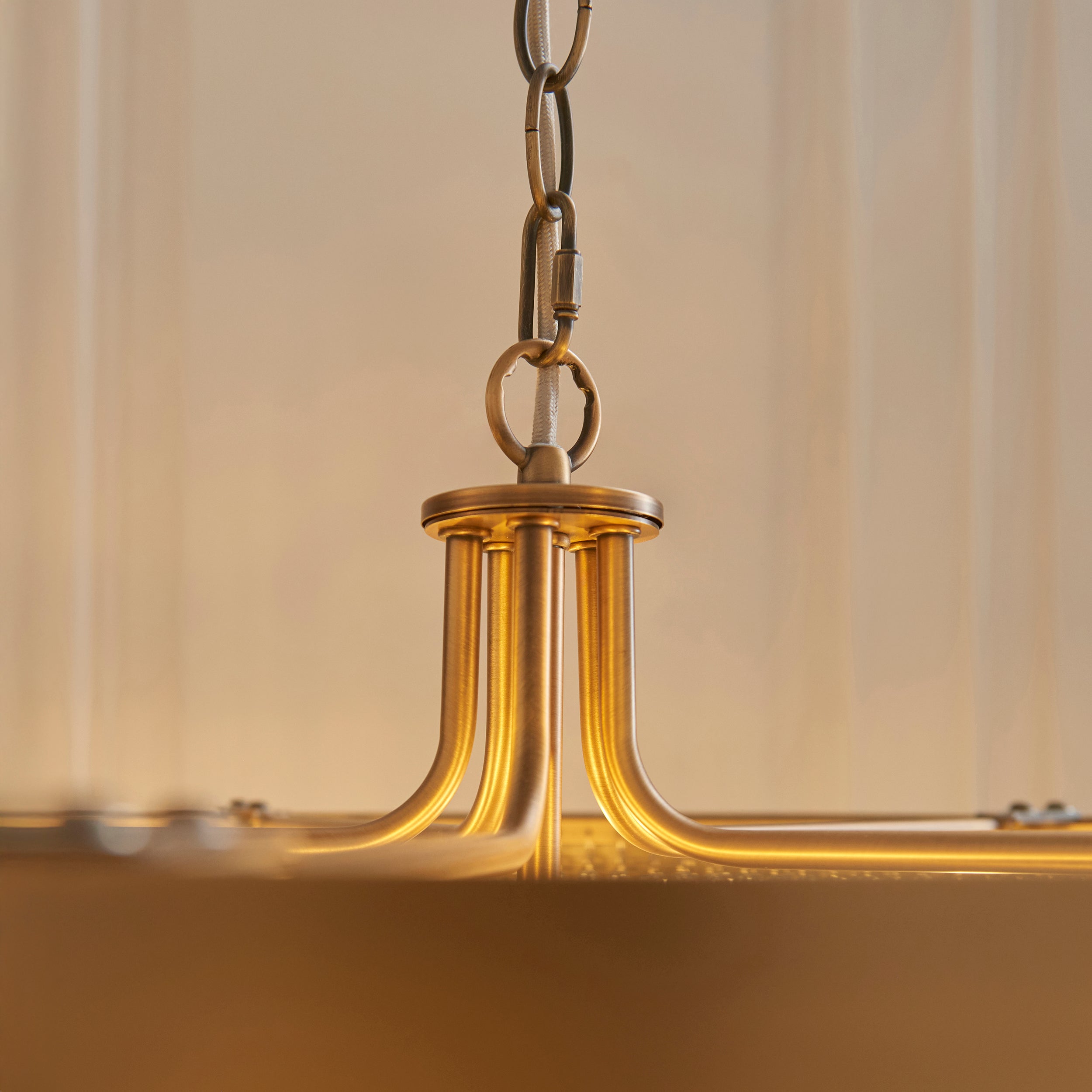 Lampadario in Ottone Clermont a 5 Luci - Aste di Vetro