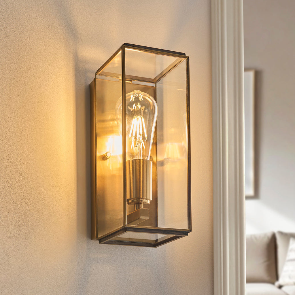 Lampada da Parete in Ottone Hammond con Pannelli in Vetro