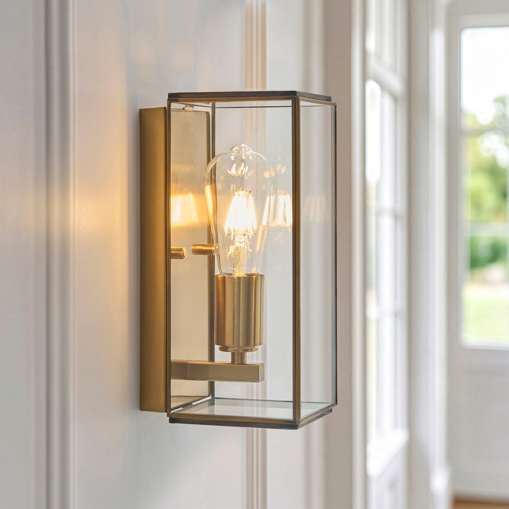Lampada da Parete in Ottone Hammond con Pannelli in Vetro