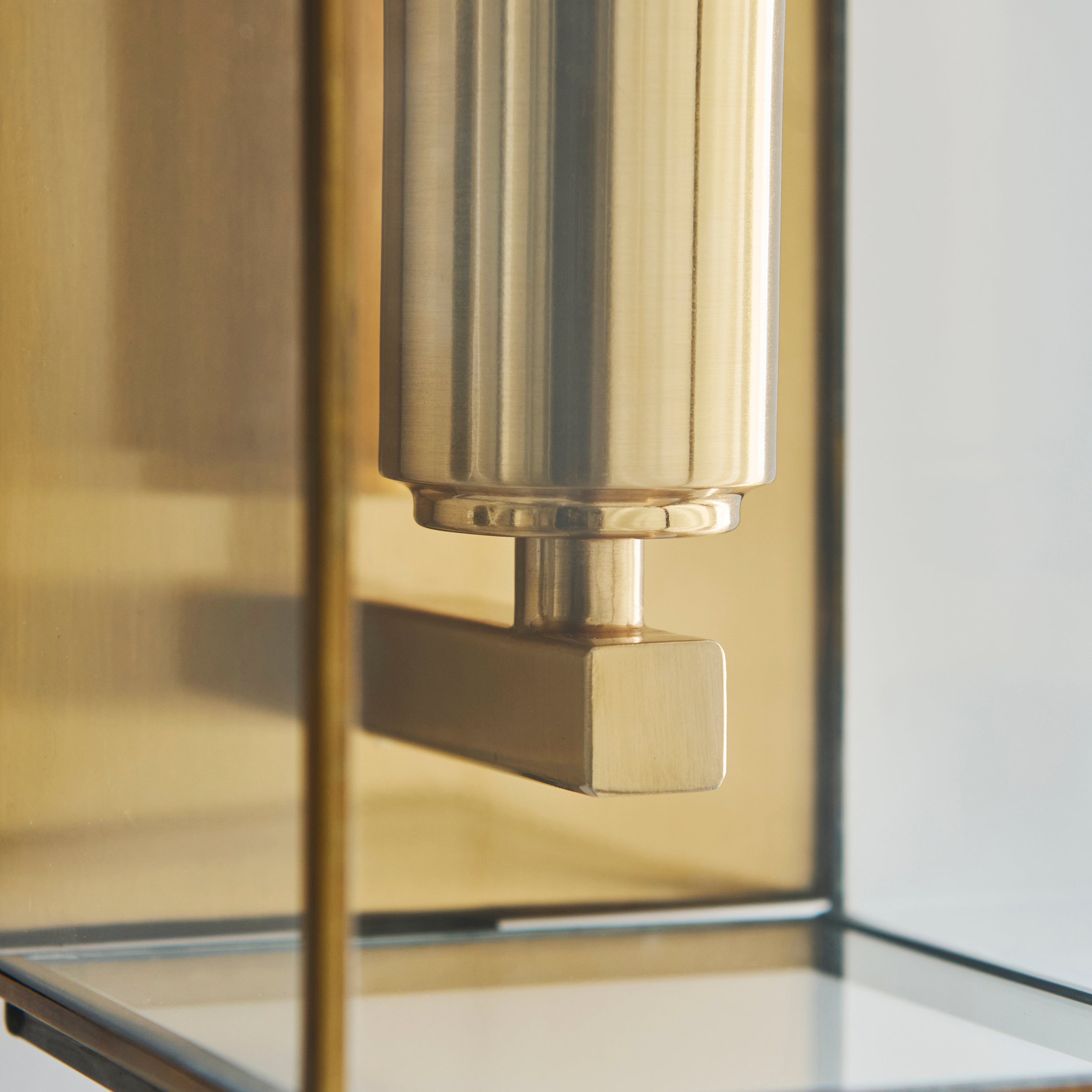 Lampada da Parete in Ottone Hammond con Pannelli in Vetro