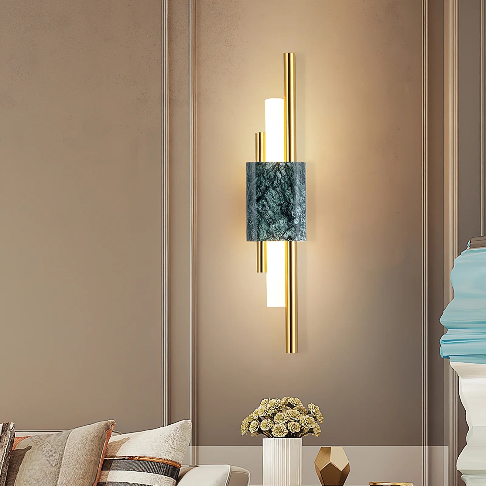 Applique da Parete in Marmo con Barre Cilindriche Classiche