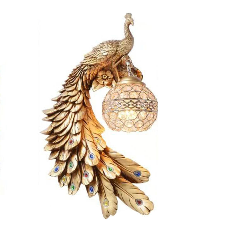 Lampada da Parete Vintage Ornata in Resina con Coda Lunga di Pavone e Sfere di Cristallo 1 Luce