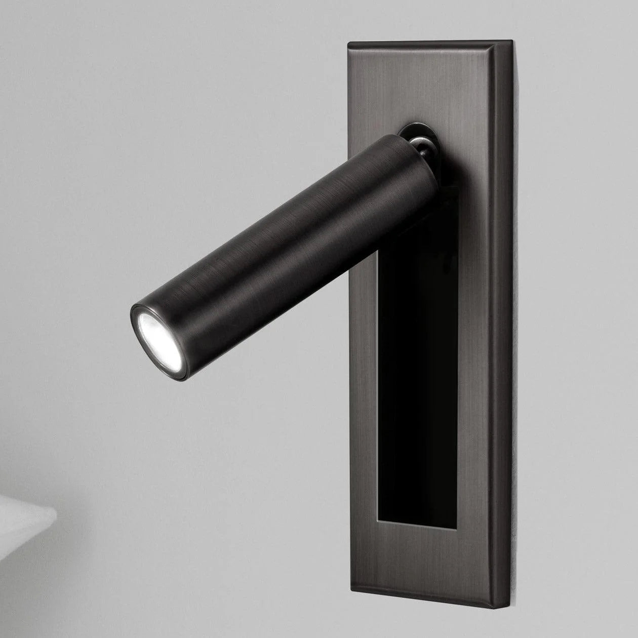 Moderna Luce da Comodino in Alluminio Girevole