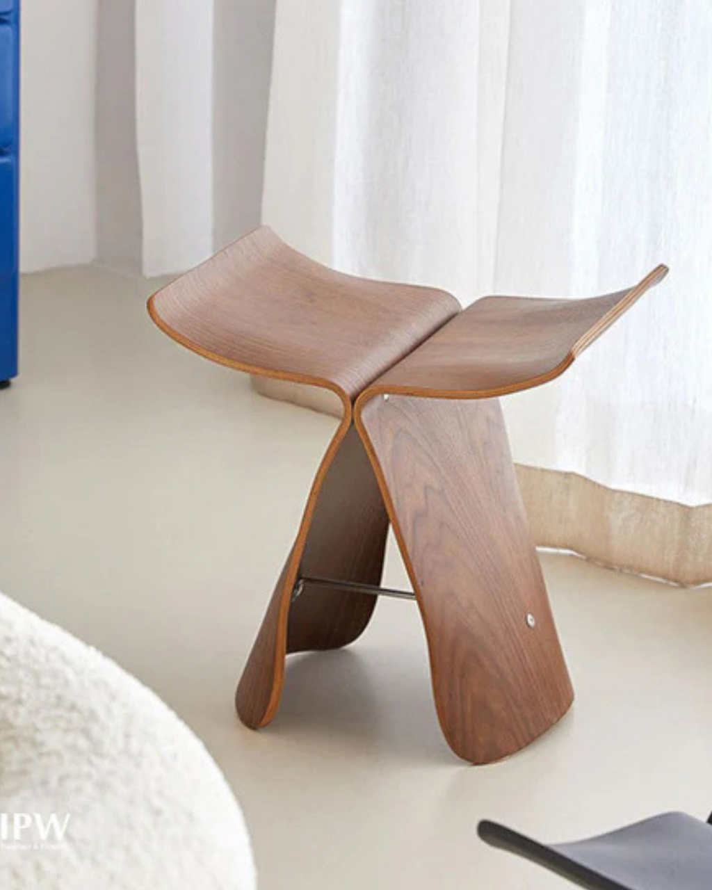 Tavolino Laterale Vintage a Forma di Farfalla