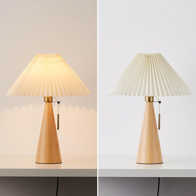 Lampada da Tavolo LED Minimalista Giapponese in Legno con Tessuto Pieghettato 1 Luce