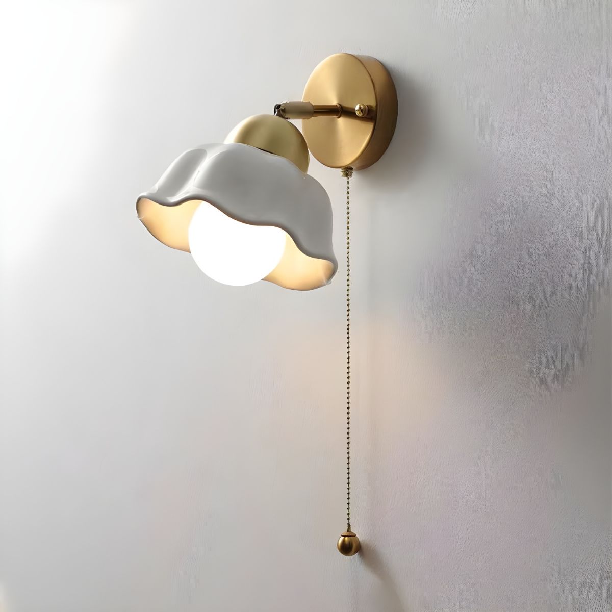 Lampada da Parete Semplice in Ceramica Medievale