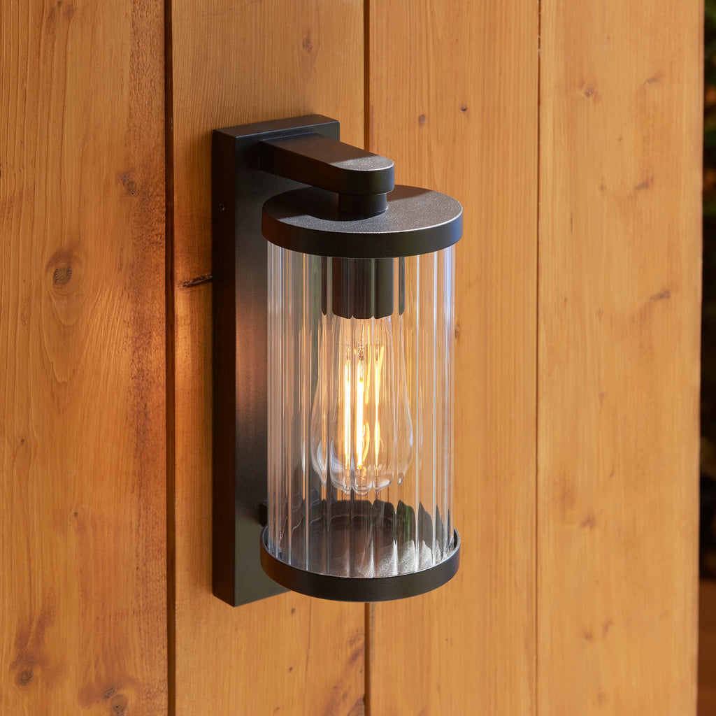 Newcombe Black PIR Luce da Parete Esterna Nera