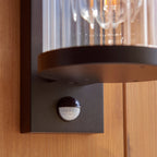 Newcombe Black PIR Luce da Parete Esterna Nera