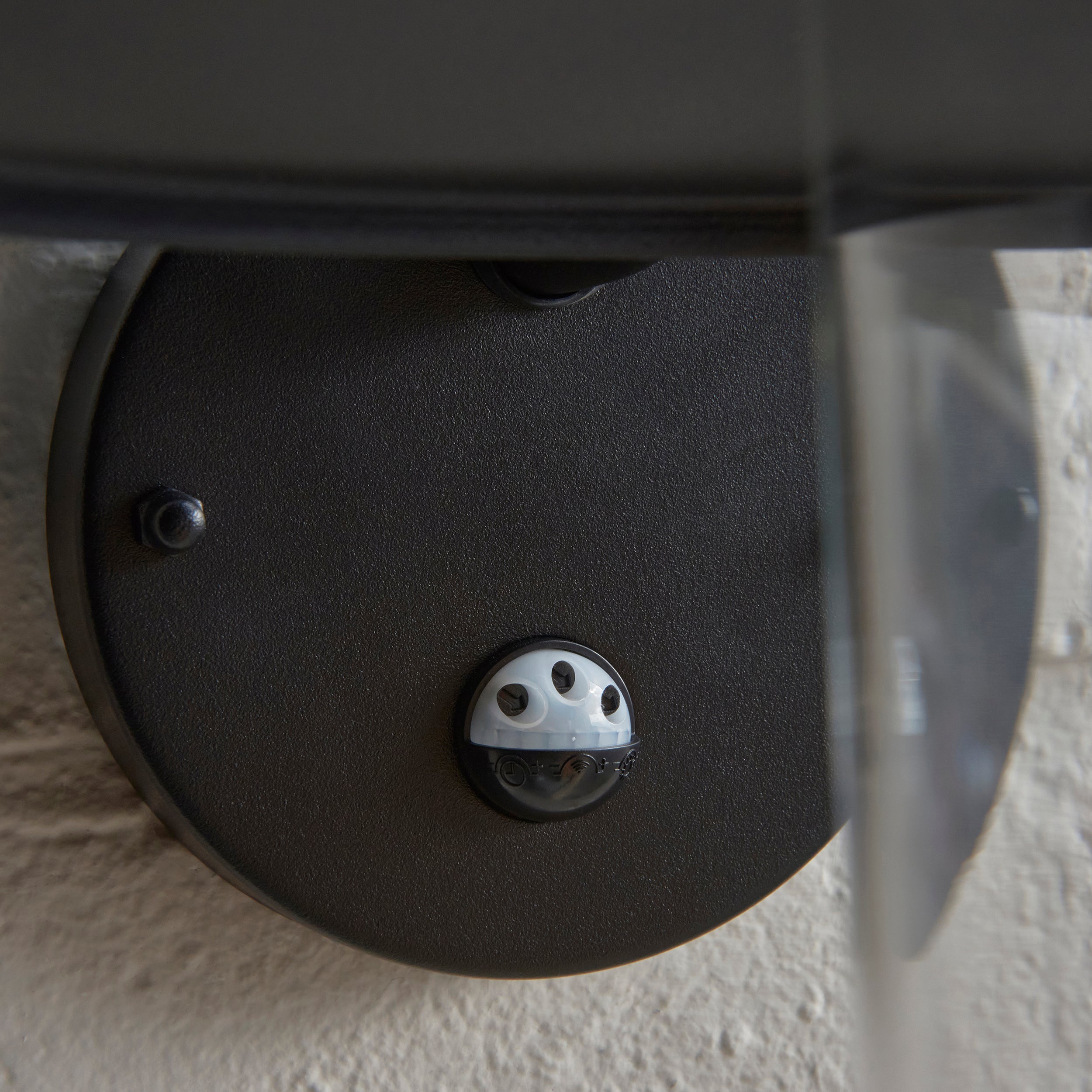 Lampada da Parete Esterna Thornton PIR Nera - IP44