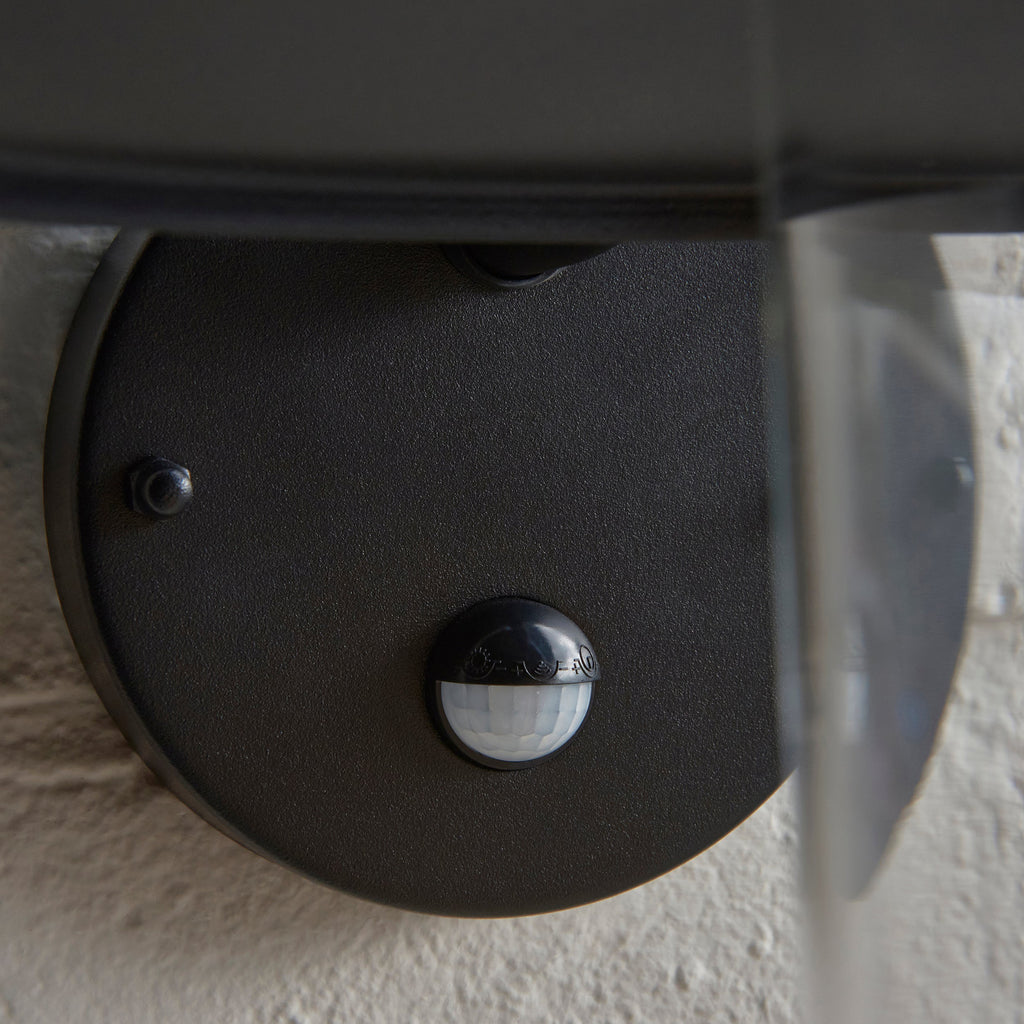 Lampada da Parete Esterna Thornton PIR Nera - IP44