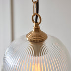 Lampadario in Ottone con Ombrello in Vetro Rigato Ashcroft