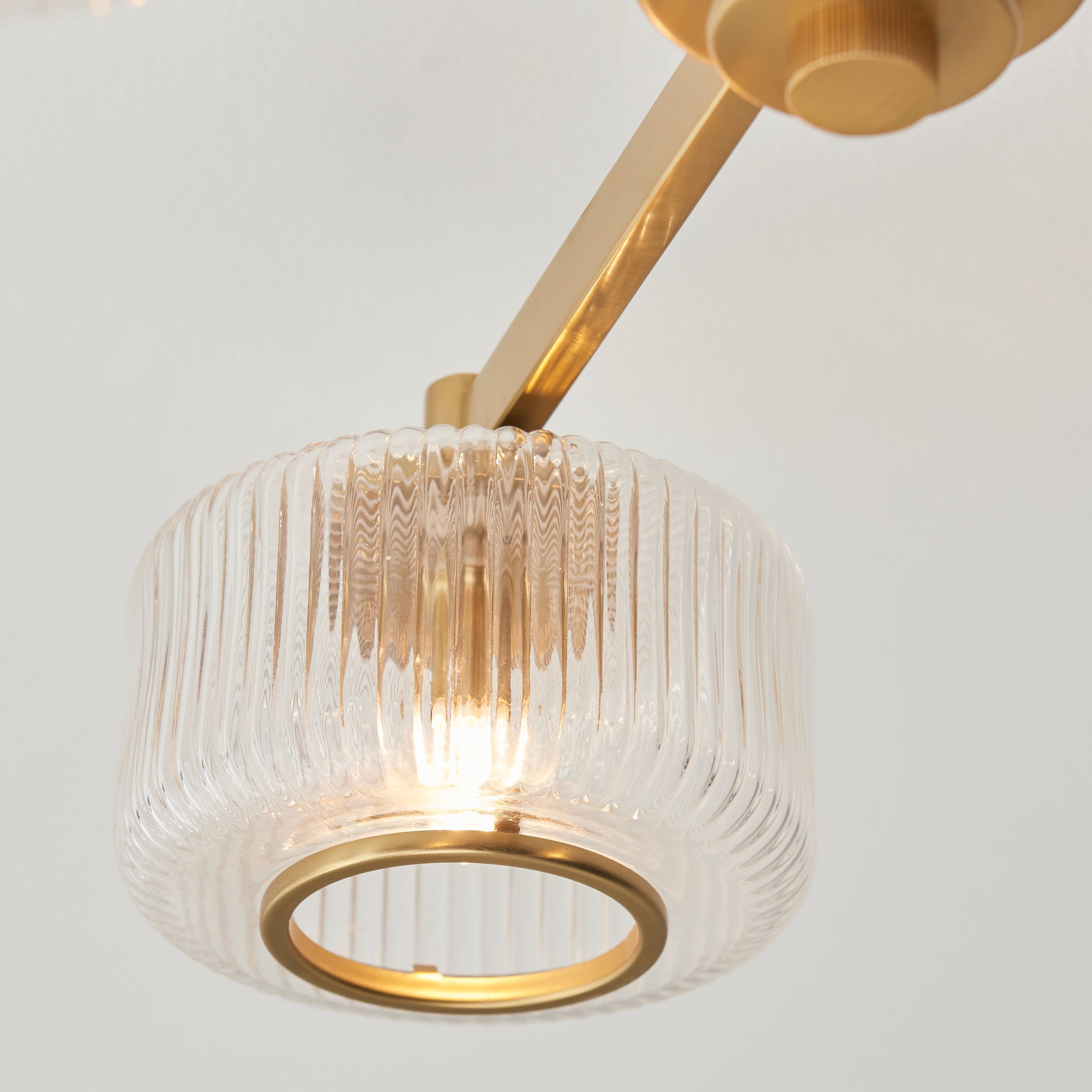 Stamford 3 Luci Ottone & Vetro Rigato Semi Flush